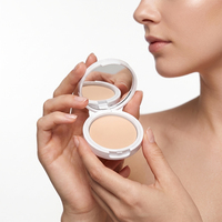 Boîte ronde en plastique blanc pour blush cosmétique portable avec miroir, options de logo et de couleur personnalisées