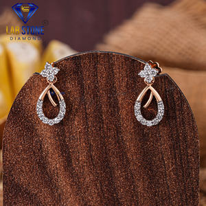 ต่างหู18kt เพชรทรงกลมสีโรสโกลด์0.33 TDW ประดับด้วยหินสี EF-VS - Product Image 2