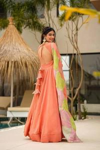 Robe Anarkali de luxe de qualité supérieure inspirée de Bollywood, vêtements ethniques élégants pour les fêtes de demoiselles d'honneur, célébrations festives de mariage - Product Image 2