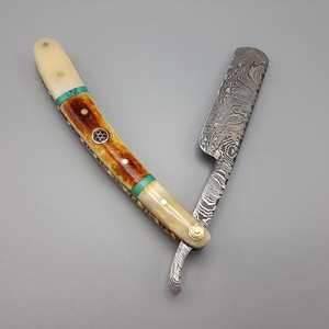 Couteaux de rasoir droit en acier Damas faits à la main avec manche en bois, personnalisables OEM, épaisseur 0,354 pouces, haute qualité - Product Image 5