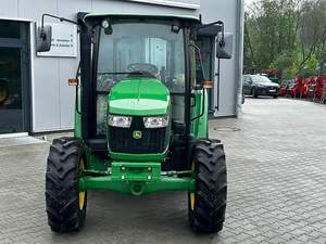 Tracteur Jhn Derrre 5058E à haut rendement abordable - Product Image 3
