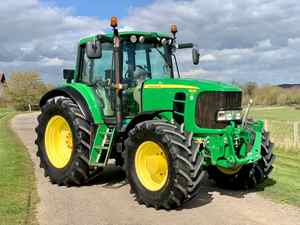 Tractor John Deere 6130R 4X4 Usado en Buen Estado en Venta / Tractor Multifuncional 130 con Aire Acondicionado y Cabina - Product Image 4