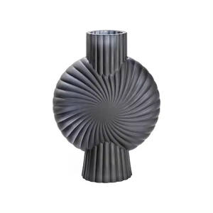 Style nordique minimaliste maison décorative Vase Table haut porte-fleur métal fabriqué fleur Vase visage forme noir fleur Vase - Product Image 2