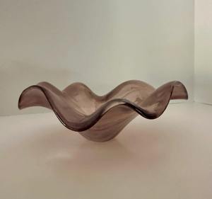 Bol en résine fait main avec motif de modèle et style alimentaire, surface lisse pour la décoration intérieure de luxe et les projets d'intérieur - Product Image 1