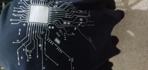 Camiseta con estampado personalizado de 100% algodón para hombre, camiseta gráfica lisa de manga corta GSM 250 de calidad superior para ropa de calle informal a la moda - Product Image 6