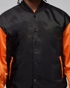 เสื้อแจ็คเก็ตผู้ชายผ้าโพลีเอสเตอร์กันน้ำสำหรับเล่นกีฬากลางแจ้งในฤดูหนาว คอตั้งเคลือบคุณภาพสูง พร้อมโลโก้สั่งทำพิเศษ - Product Image 2