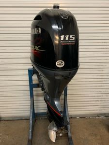 Moteur hors-bord d'occasion de qualité industrielle 2016 Y-am-ah-a SHO 115 ch, longueur d'arbre de 20 pouces, OEM, 310 heures, garantie de 3 ans - Product Image 2