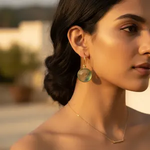 Pendientes de Mujer con Baño de Oro y Gema Verde para Uso Diario, Joyería de Moda - Product Image 2