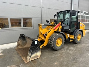 CAT Wheel Loader 906 Log Loader Tractor Loader 1288 Hrs EPA Engine with Gearbox and Pump - Product Image 3