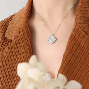 Collar Redondo con Colgante de Concha Marina Blanca 2025, Plata de Ley, Chapado en Oro de 18k, Collar de Diamantes Hip Hop para Hombre, Resistente a la Decoloración - Product Image 1