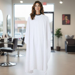 Cape de Coiffure Professionnelle Personnalisée avec Logo, Boutons, Antistatique, Anti-adhérente, Imperméable, Confortable en Polyester, Sur Mesure - Product Image 2