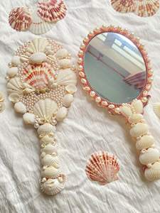 Espejo de tocador de estilo costero de Vietnam hecho a mano con marco de concha marina real para una decoración elegante por 99 Gold Data - Product Image 4