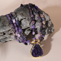 Collier pendentif en améthyste violette naturelle avec perles de charoïte, fabrication OEM ODM directe d'usine, logo personnalisé, pour les boutiques de bijoux de marque.