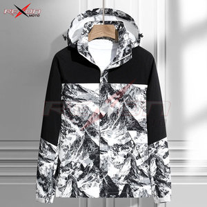 Nueva chaqueta cortavientos con capucha para parejas al por mayor, impermeable, cálida, resistente al desgaste, abrigo de camuflaje, ropa transpirable para exteriores - Product Image 2