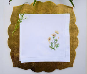 Lino natural, suave y duradero, bordado con flores de margarita para decorar mesas en fiestas de verano y reuniones alegres. - Product Image 1