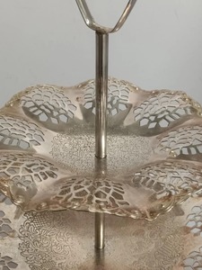 Exhibidor de Pasteles de Dos Niveles de Metal Plateado de Estilo Vintage, Ideal para Exhibición en Mesa, Regalos y Servicios de Catering, Procedente de la India - Product Image 5