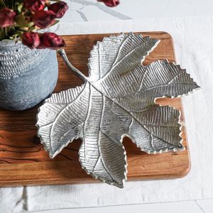 Nouvelle arrivée : Plateau de service en aluminium premium pour la maison et les restaurants, offrant un aspect de service durable et attrayant - Product Image 6