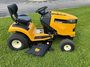 Tracteurs à gazon Cub Cadet XT1 LT42 : Achetez une qualité supérieure, une maniabilité fluide, un siège confortable et une coupe de gazon efficace - Product Image 5