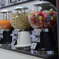GUMBALL VENDING MACHINE-à pièces (remis à neuf)