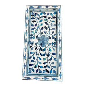 Plateau de service décoratif fait main avec incrustation d'os bleu rectangulaire et moderne avec design blanc pour table basse - Product Image 6