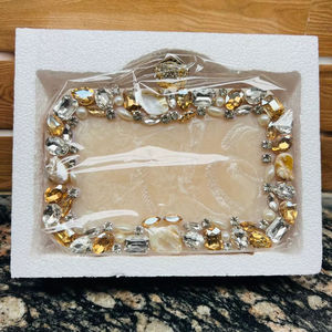 Elegante bolso de mano de resina y calidad duradera para mujer, bolso de mano hecho a mano, bolso de mano de resina con aspecto creativo para ceremonia de boda - Product Image 4