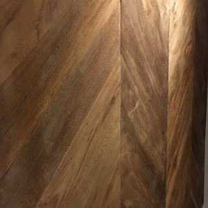 PANGESTU Muria, parquet en chêne recyclé massif au design moderne, écologique, motif chevron classique, finition naturelle, utilisation hôtelière - Product Image 3