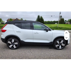 Venta de Autos Usados en Excelentes Condiciones, Volvo XC40 SUV 2024 - Product Image 5