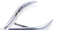 NGHIA NIPPERS Pinces à cuticules Nghia en acier inoxydable disponibles pour l'exportation d'emballages en boîte de papier