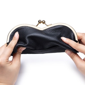 Étui à lunettes en cuir Ando Bag, pochette à fermeture Kiss Lock, étui souple en cuir de vache véritable pour ranger les lunettes - Product Image 6