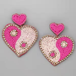 Pendientes clásicos de flores bordadas con cuentas de semillas, diseño de fiesta hecho a mano de La India para mujeres y niñas - Product Image 5