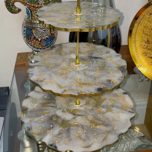 ที่วางเค้กเรซินลาวาออกแบบทำด้วยมือสำหรับงานแต่งงานและวันเกิด - Product Image 1