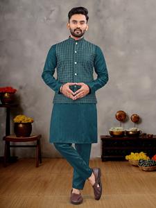 Fête de mariage traditionnelle indienne porter lourde Banglori soie intérieure Kurta pyjama veste pour hommes Maruti mode MF868 vente en gros Surat - Product Image 4