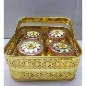 Caja de frutas secas de metal resistente con una cesta abierta, que ofrece una forma única y estética de almacenar frutas secas y otros aperitivos. - Product Image 6