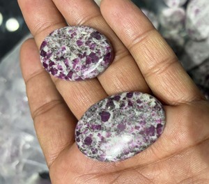 Piedra de sangre impresionante hecha a mano de 15 a 20 MM, fabricación aproximada para collar y joyería, piedras preciosas de autocuidado para mujeres - Product Image 2