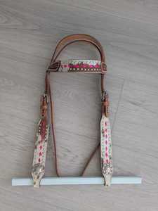 Ensemble de tête de cheval en cuir occidental avec collier de poitrail, rênes, tête de cheval pour courses de chevaux, ensemble de harnais personnalisé à prix de vente en gros - Product Image 2
