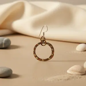 Pendientes de Aro de Cobre con Baño de Oro, Estilo Religioso Moderno, con Detalles Geométricos de Diamantes y Perlas, Joyería Única para Regalo - Product Image 3