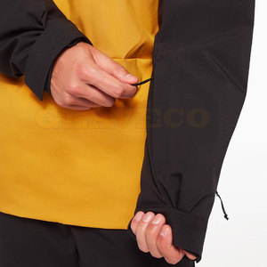 Chaqueta Cortavientos Ligera con Capucha y Logotipo Frontal en Color de Contraste, Fácil de Usar, Cómoda, Chaqueta de Invierno para Hombre - Product Image 3