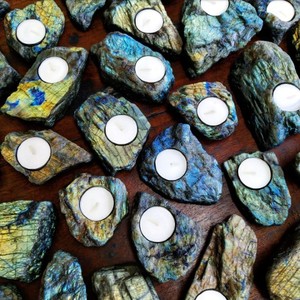 Portavelas de bradorita Natural, cristal de piedras preciosas en bruto, piedras preciosas multicolores, piedras preciosas curativas, decoración del hogar para Decoración - Product Image 1