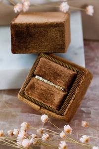 Bague de fiançailles empilable en or blanc massif 10 carats coupe ronde diamant cultivé en laboratoire - Product Image 2