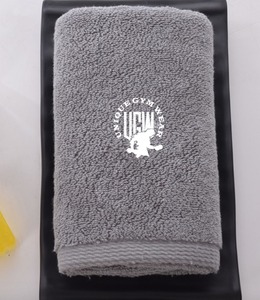 Toalla de Gimnasio de Microfibra con Diseño Personalizado OEM para Hombre, Venta al por Mayor, Secado Rápido, Ecológica, Impresión Digital, Absorbente de Sudor, Toalla Deportiva - Product Image 3