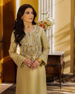 Designer de mariée Lehnga Choli pour la fête porter une broderie lourde Multi couleur mariage Lehenga Choli pour les femmes à la vente en gros 0180 - Product Image 4