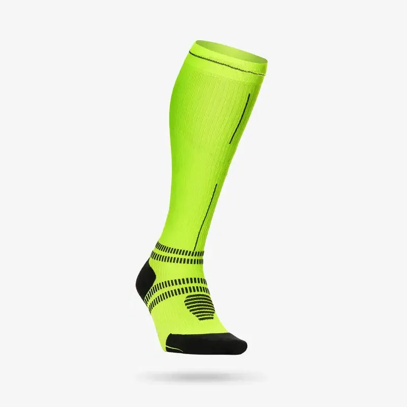 Benutzer definiertes Logo Fußball Scrunch Sport Anti Slip Nylon Crew Männer Fußball Grip Socken