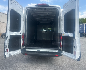 Furgoneta de Carga Transit 350 del 2018, Ligeramente Usada, con Solo 58,824 Millas, en Venta - Product Image 4