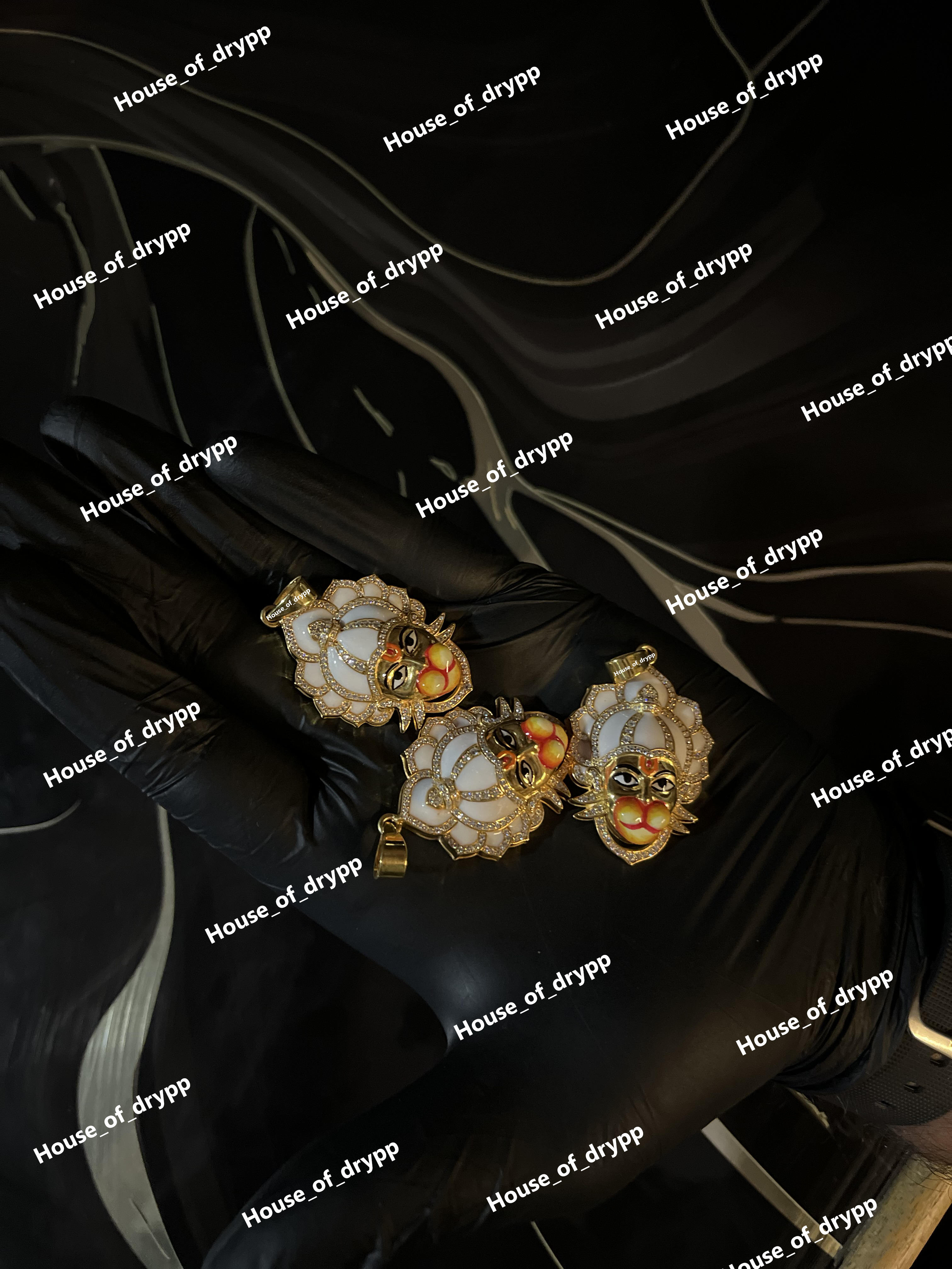 ตามที่แสดงเป็นภาพ