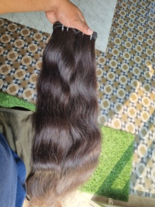 Extensions de cheveux vierges indiens à donneur unique Remy de haute qualité pour Genius Weft Raw Natural Temple Wave Cheveux humains à haut rendement - Product Image 4