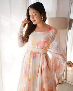 ชุดปาร์ตี้ใหม่ผ้าไหมแก้วมี dupatta พร้อมเข็มขัด fabzone - Product Image 5