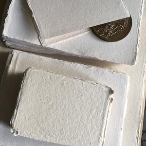 Paquet de 100 enveloppes en papier sur mesure de style féerique avec impression offset - Product Image 4