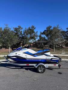 Jet ski de luxe confortable / Jet ski d'occasion disponible. - Product Image 4