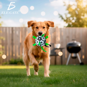 Giocattoli di Lusso Ecologici per Animali Domestici, Pallone da Calcio Resistente da 6 Pollici con Cinghie per Gatti e Cani, Materiale Durevole in Gomma e PVC - Product Image 3