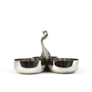 Soporte de Servicio de Tres Tazones con Acabado Plateado Premium y Asa de Pavo Real, Perfecto para Aperitivos, Condimentos y Fiestas, Procedente de la India - Product Image 2